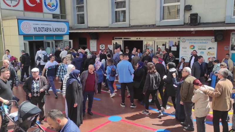 1 Nisan Pazartesi okul var mı? Seçim sonrası okullar tatil mi? MEB'den açıklama...