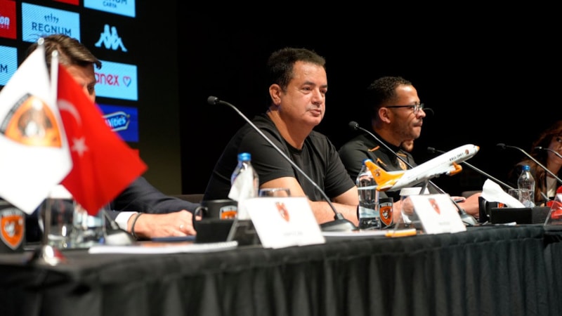 Acun Ilıcalı: İngiltere'yi Avrupa'da temsil etmek istiyoruz