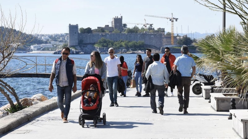 Meteoroloji duyurdu: Hafta sonu sıcaklıklar yeniden artacak