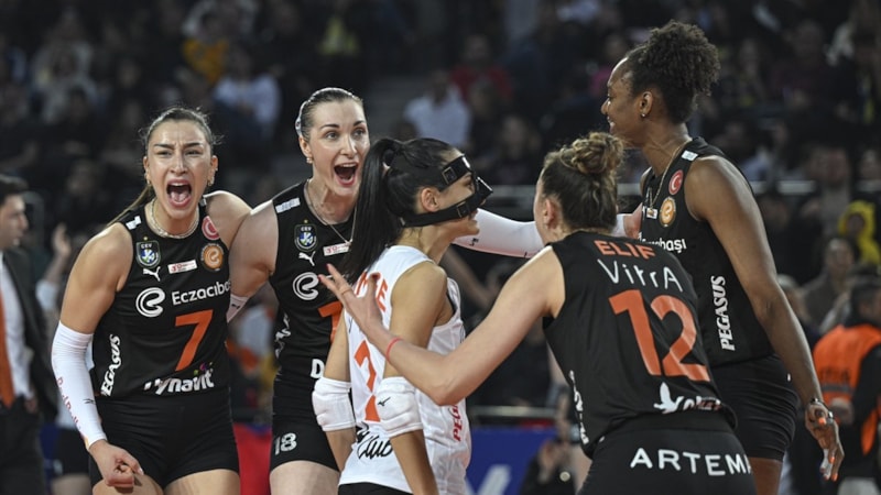 Fenerbahçe'nin finaldeki rakibi Eczacıbaşı oldu