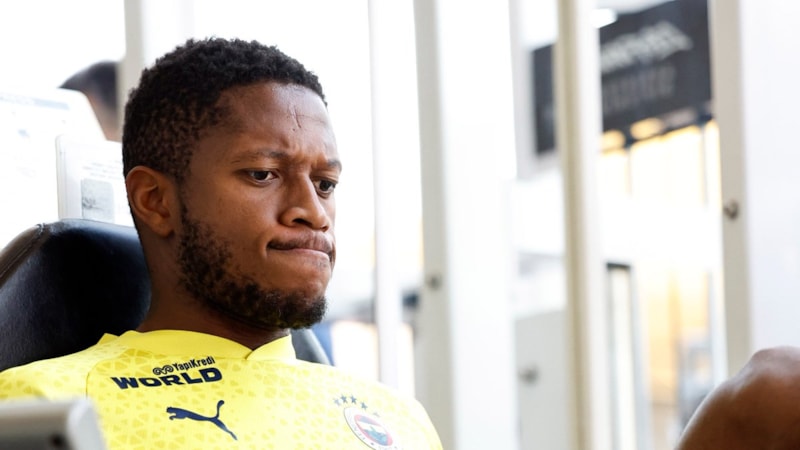 Fenerbahçe günün ilk idmanını gerçekleştirdi