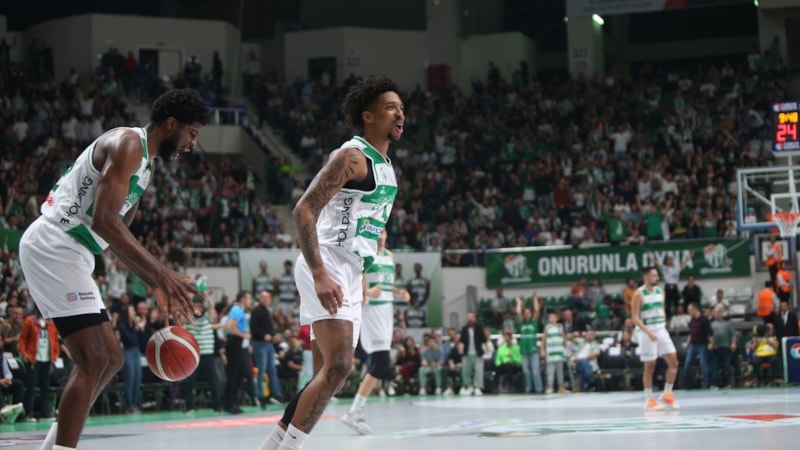 Jordan Floyd, Bursaspor'dan ayrıldı