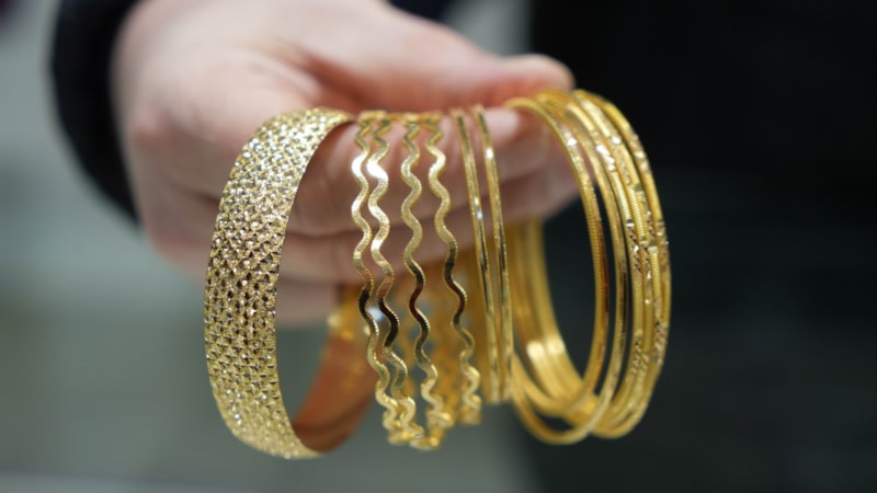 Samsun'da altında yeni moda: Ajda model bilezikler