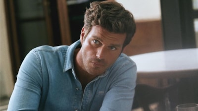 Oyuncu Kıvanç Tatlıtuğ, oğlu Kurt Efe'yle pozunu paylaştı! Yorum ve beğeni yağdı