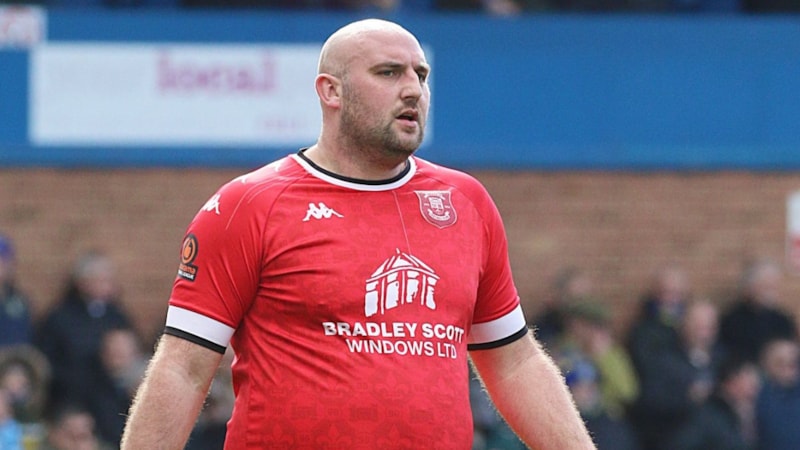 İngiliz futbolcu Liam Dolman kilolarıyla gündemde