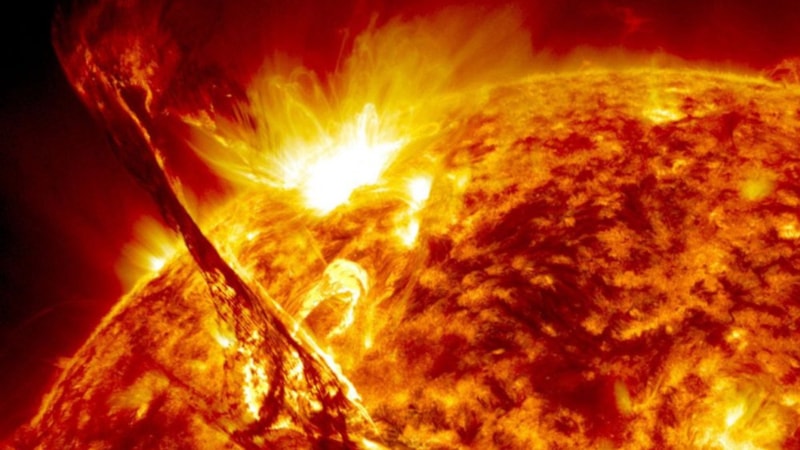 Türkiye’de etkileniyor! Güneş patlaması nedir, etkileri nelerdir?