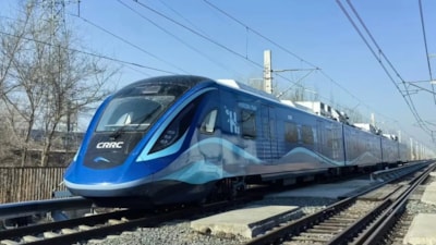 Çin, hidrojenle çalışan ilk yolcu trenini başarıyla test etti