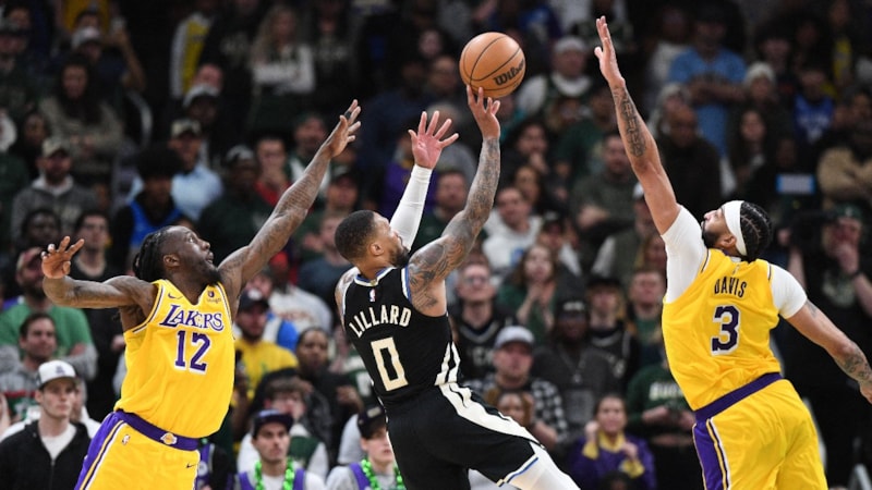 NBA'de iki uzatmaya giden maçı Los Angeles Lakers kazandı
