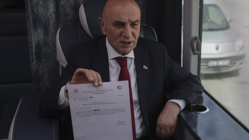 Turgut Altınok'tan 600 daire iftirasına belgeli cevap: Tapu evrakını gösterdi