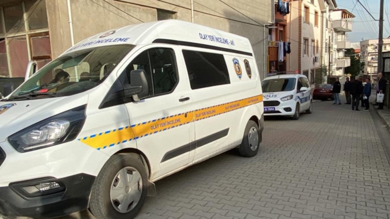 Kocaeli'de üzerine duvar yıkılan çocuk hayatını kaybetti