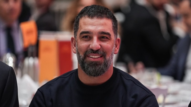 Arda Turan, en iyi 11'ini belirledi