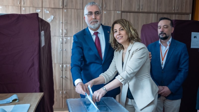 Bakan Işıkhan, Ankara'da oyunu kullandı