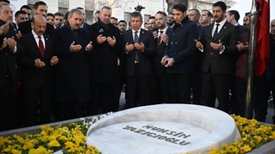 Mustafa Destici, Muhsin Yazıcıoğlu'nun kabrini ziyaret etti