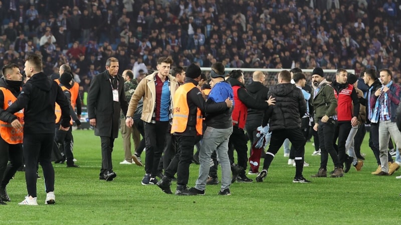 PFDK, Trabzonspor ve Fenerbahçe'ye ceza yağdırdı