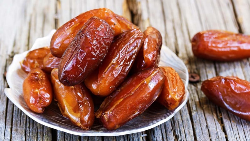 Hurma çekirdeğini çöpe değil cüzdana atın! Bakın cüzdana koyulan hurma çekirdeği ne işe yarıyor…