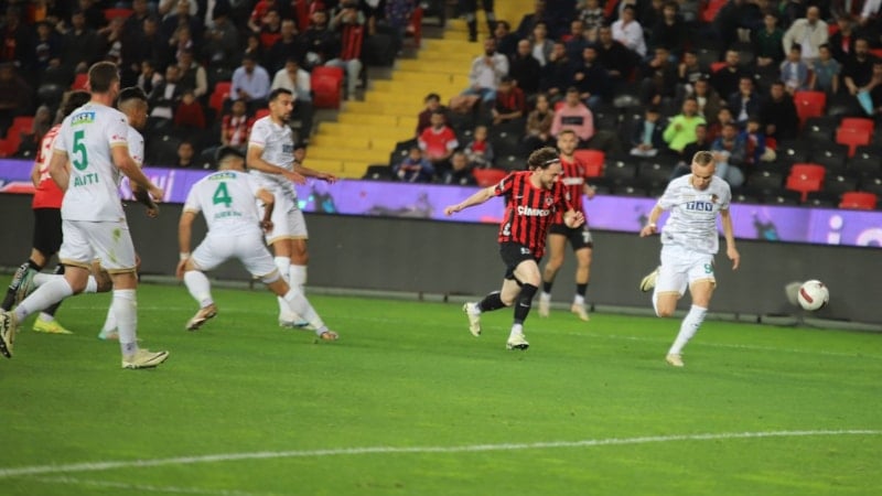 Alanyaspor deplasmanda Gaziantep FK'yı mağlup etti