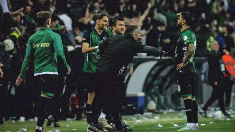 Kocaelispor geriden gelip Göztepe'yi yıktı