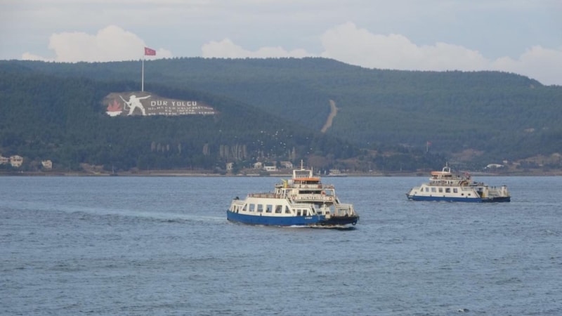 Çanakkale'de Ramazan Bayramı boyunca kamyon ve tırların Bozcaada'ya geçişleri yasak