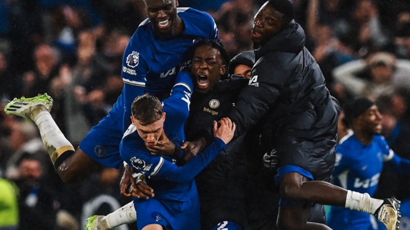 Chelsea nefes kesen maçta Manchester United'ı mağlup etti