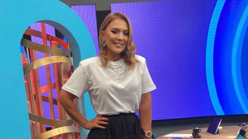 Ünlü şarkıcı Demet Akalın eskilere götürdü! Takipçileri paylaşımına yorum yağdırdı