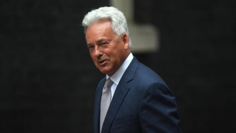 İngiltere'de vekillerin İsrail politikalarını eleştiren eski bakana partisi soruşturma açtı