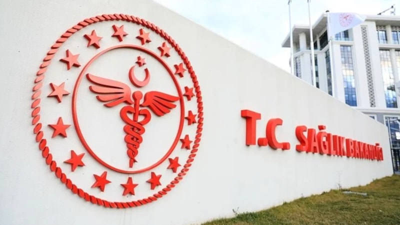 Fahrettin Koca duyurdu: Sağlık Bakanlığı'na süreki 8 bin işçi alım kurası çekildi