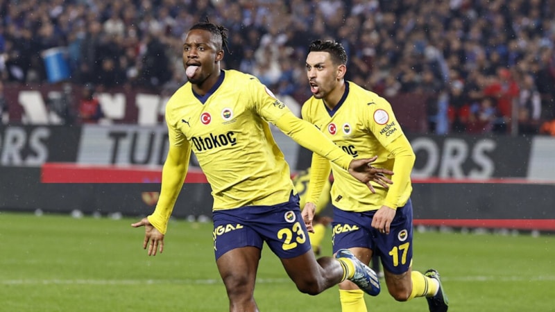 Michy Batshuayi tarzı ve çektirdiği fotoğrafla gündem oldu