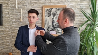 Kütahya'da 18 yaşındaki genç muhtar seçildi