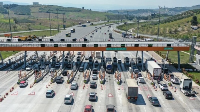 İstanbul-İzmir Otoyolu'nda bayram tatili hareketliliği başladı