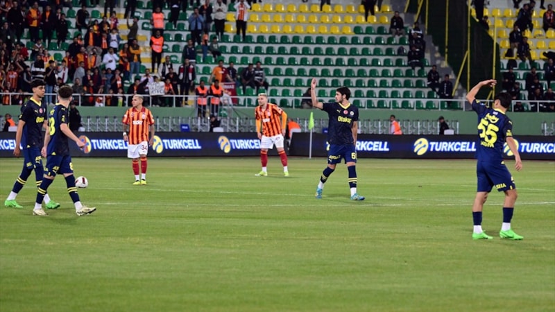 Fenerbahçe, Galatasaray'la oynanan Süper Kupa maçından çekildi