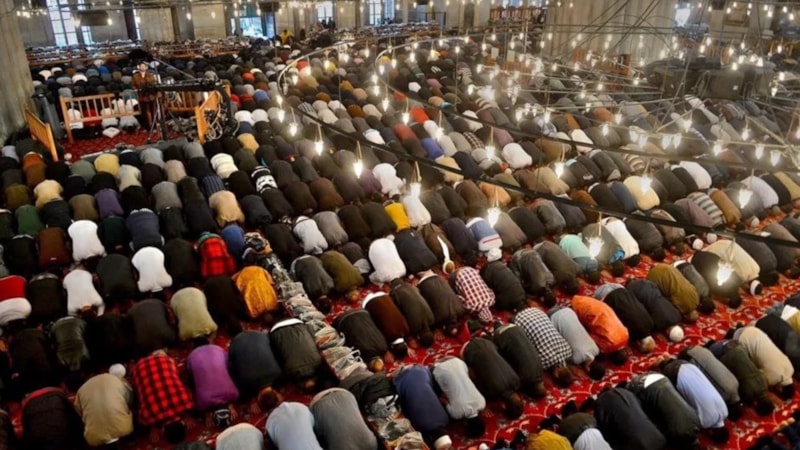 Türkiye ve Kıbrıs'ta il il Ramazan Bayramı namazı saatleri