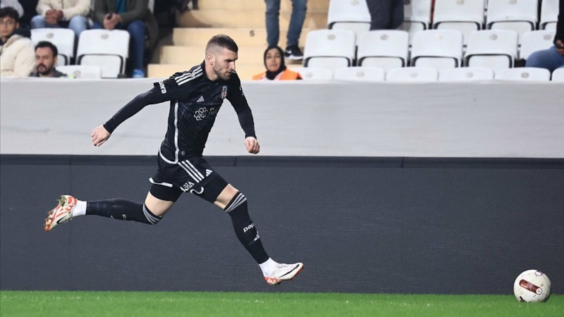 Ante Rebic ülkesine dönüyor