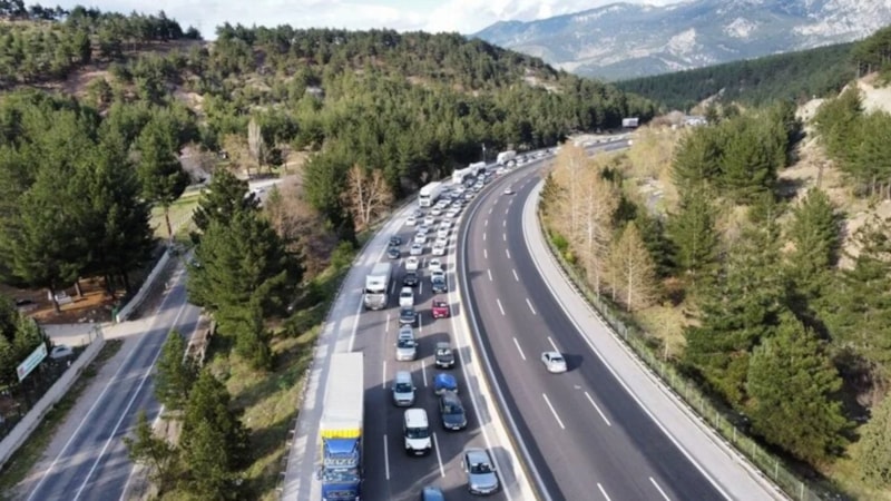 TŞOF bayram trafiği için uyardı: Uykusuz ve yorgun araç kullanmayın