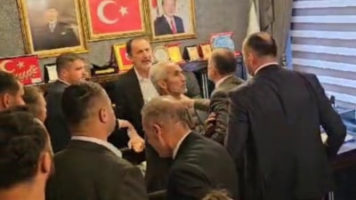 Düzce Kaynaşlı'da devir teslim töreninde kavga! Yeniden Refahlı başkan MHP'li vekile küfretti