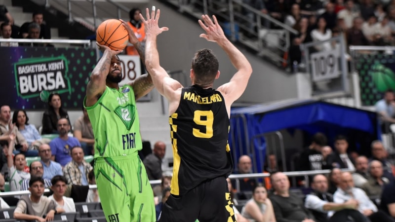 TOFAŞ çeyrek finalde seriyi eşitledi