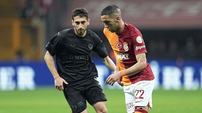 Galatasaray'da Wilfried Zaha ve Hakim Ziyech kesik yiyecek