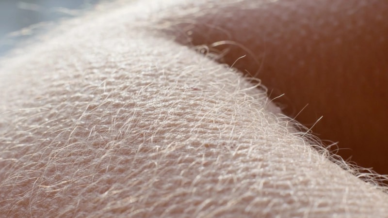 Tüylerinize birkaç damla sürün, nasıl sararıyor görün...