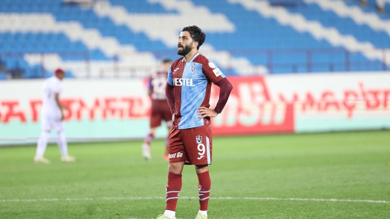 Umut Bozok'tan teknik heyete saygısız hareket