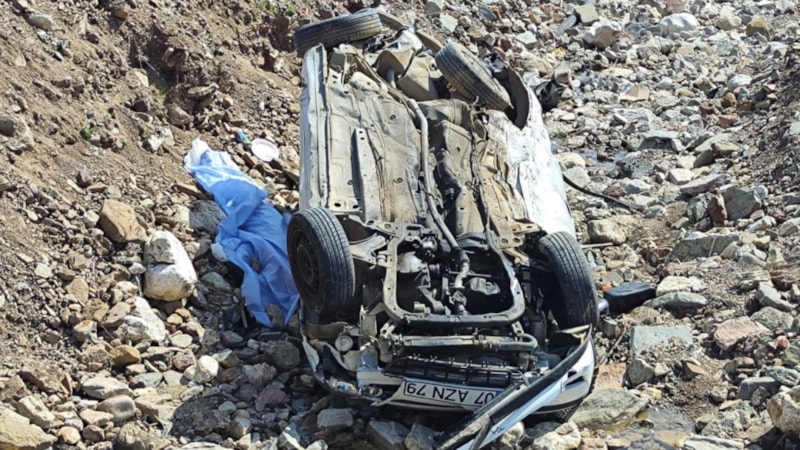 Alanya'da kontrolden çıkan otomobil dereye uçtu: 1 ölü