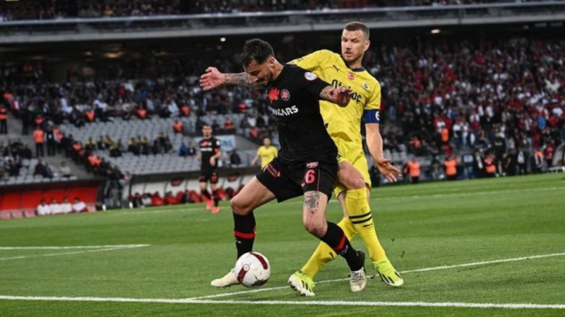 Hakem yorumcuları Karagümrük - Fenerbahçe maçını yorumladı