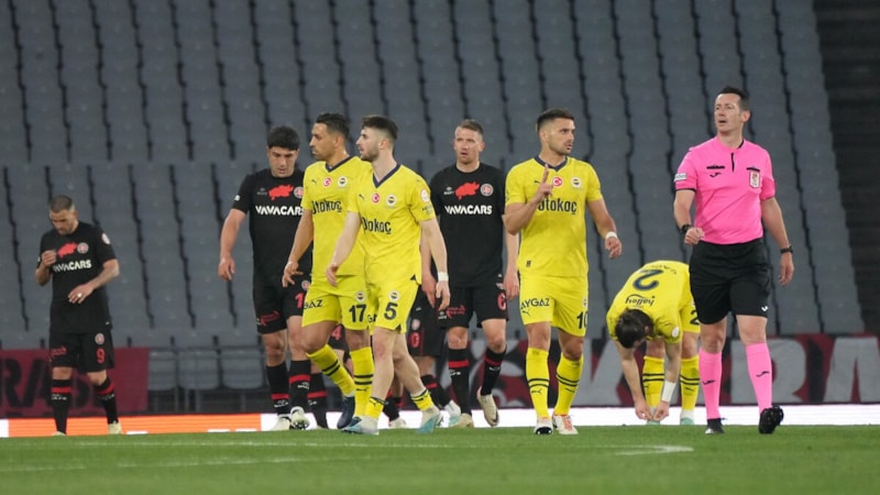 Yerli hakemler ve yabancı hakemlerin maaşı gündem oldu! Arada uçurum var