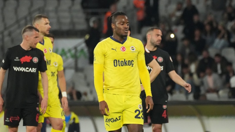 Michy Batshuayi farkını yine gösterdi