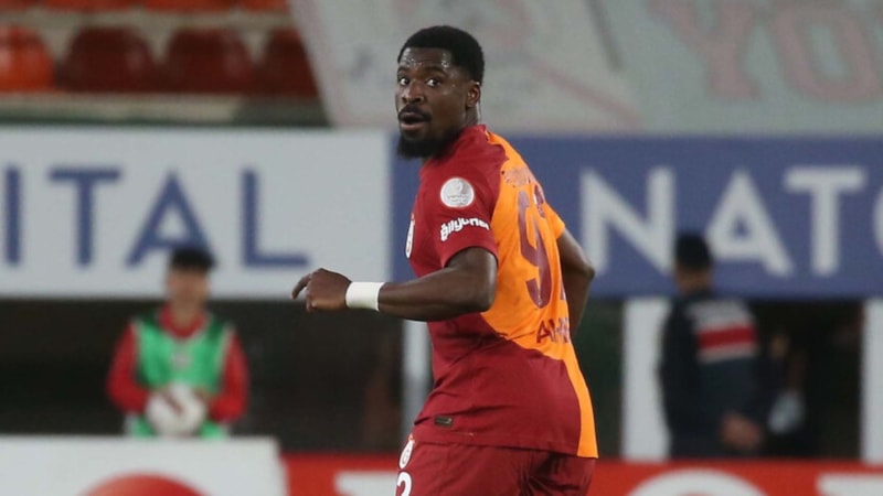 Serge Aurier, Galatasaray formasını ilk kez giydi