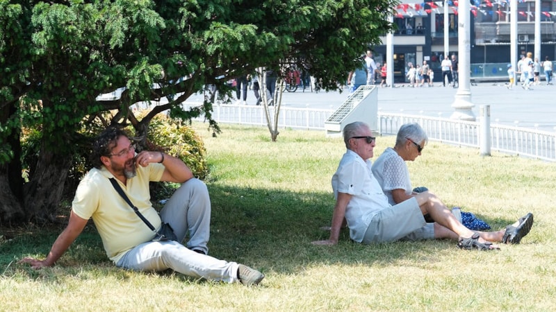 Mehmet Özhaseki'den vatandaşlara sıcak hava uyarısı
