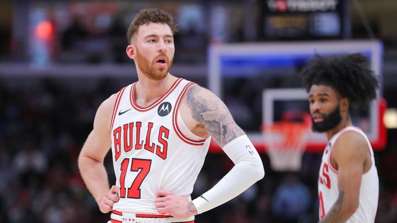 Chicago Bulls forması giyen Onuralp Bitim sezonu kapadı