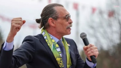 Erdal Beşikçioğlu'nun yeni hayatı! Sabah belediye başkanı akşam aktör