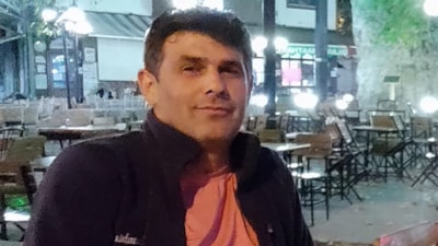 Isparta'da cemaatle namaz kılan adamın kalp krizi geçirdiği anlar