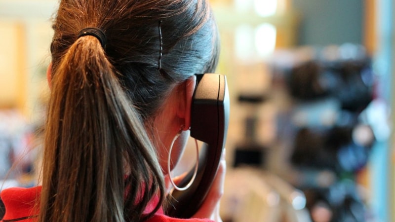 İngiltere'de acil servisi 2 binden fazla kez arayan kadına 5 yıl hapis cezası