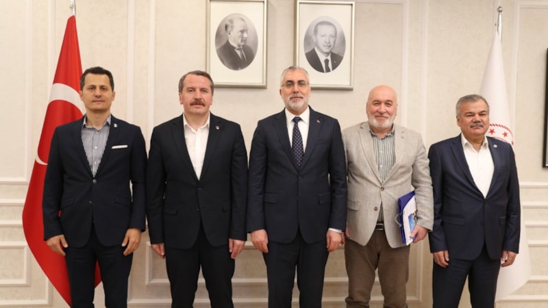 Memur-Sen, Vedat Işıkhan'a taleplerini iletti