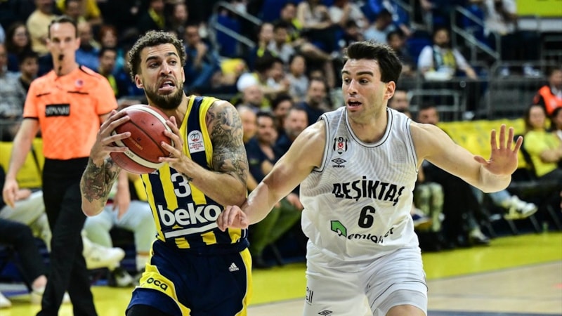 Fenerbahçe'den Beşiktaş'a 21 sayılık fark